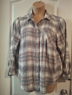 Torrid Sz 0 Plaid Button-Up Shirt in Cream, Gray